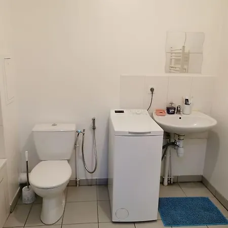 Studio Calme Avec Jardin شقة