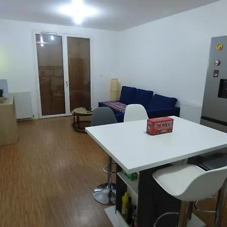 Studio Calme Avec Jardin شقة